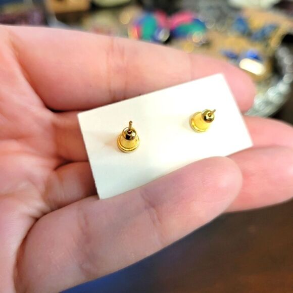 Vintage Floral Rhinestone Gold Tone Post Back Earrings - Picture 3 of 3